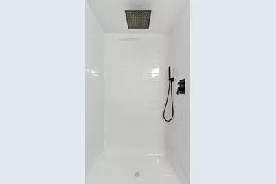 1884 Barnett Court W, Columbus, OH 43227 - Photo 33