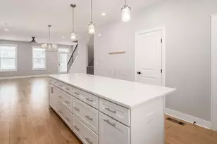 1187 Cromartie Ln, Columbus, OH 43201 - Photo 9