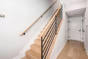 1187 Cromartie Ln, Columbus, OH 43201 - Photo 3