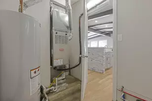 984 Sunbury Rd, Columbus, OH 43219 - Photo 21