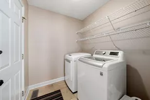 2822 Big Sur Dr, Lewis Center, OH 43035 - Photo 31