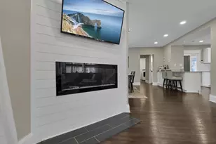 115 W Central Ave, Delaware, OH 43015 - Photo 13