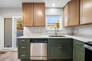 7902 Woodhouse Ln, Columbus, OH 43085 - Photo 9