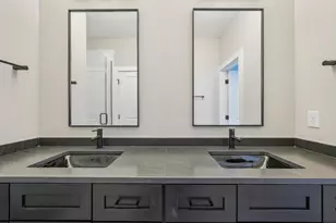 2256 Quarry Trails Dr, Columbus, OH 43228 - Photo 35