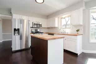 299 Sherwood Meadows Dr, Columbus, OH 43230 - Photo 9