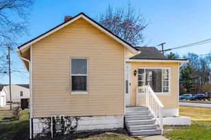 2410 Marion Ave, Zanesville, OH 43701 - Photo 9