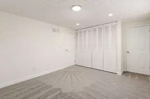 8188 Kingsley Dr, Reynoldsburg, OH 43068 - Photo 9