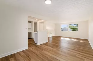 8188 Kingsley Dr, Reynoldsburg, OH 43068 - Photo 3