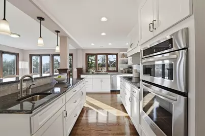 2585 Westmont Boulevard, Upper Arlington, OH 43221 - Photo 7