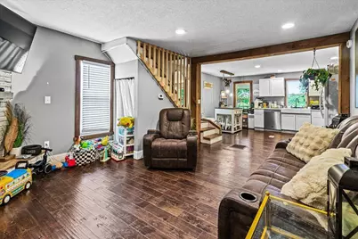 327 Moreland Street, Saint Louisville, OH 43071 - Photo 7