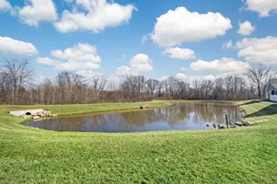 220 Honeywood Dr N, Galena, OH 43021 - Photo 3