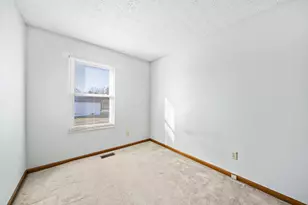 3420 Whisper Creek Dr, Columbus, OH 43231 - Photo 25