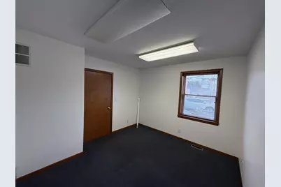 158 E Main Street #B, Logan, OH 43138 - Photo 11