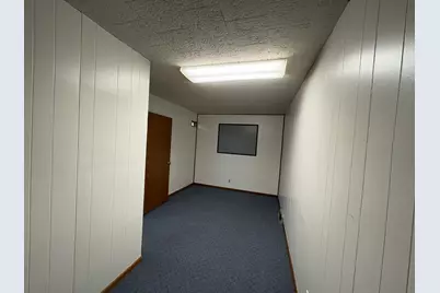 158 E Main Street #B, Logan, OH 43138 - Photo 9