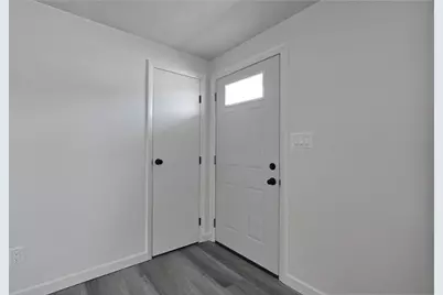 1935 Arapaho Drive, Circleville, OH 43113 - Photo 5