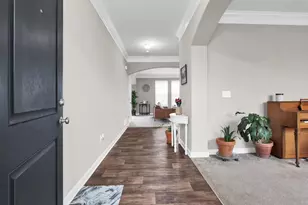 2018 Trophy Dr, Marysville, OH 43040 - Photo 5