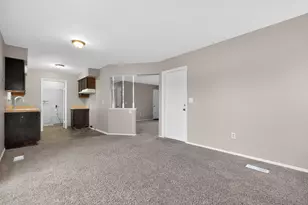 868 Liverpool Pl, Westerville, OH 43081 - Photo 5