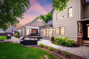 487 E Beck St, Columbus, OH 43206 - Photo 1