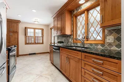 5822 Falmouth Court, Columbus, OH 43085 - Photo 7