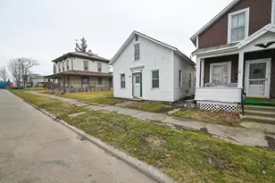 317 E Rensselaer St, Bucyrus, OH 44820 - Photo 3