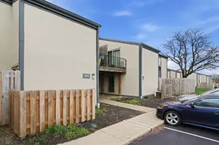 1094 Merrimar Cir S, Columbus, OH 43220 - Photo 1