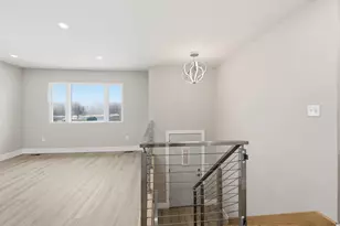 299 Lombard Rd, Columbus, OH 43228 - Photo 13