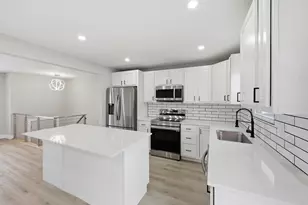 299 Lombard Rd, Columbus, OH 43228 - Photo 9