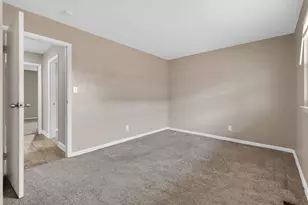 212 E Alcott Rd, Columbus, OH 43207 - Photo 5