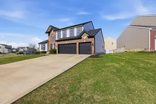 207 Autumn Leaves Way, Johnstown, OH 43031 - Photo 3