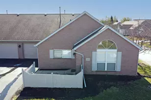 2476 Meadow Glade Dr, Hilliard, OH 43026 - Photo 1