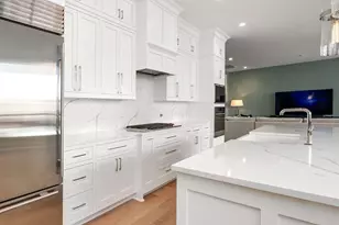 225 John H McConnell Blvd, Columbus, OH 43215 - Photo 9