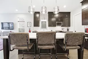 951 Hudson Xing, Grandview Heights, OH 43212 - Photo 15