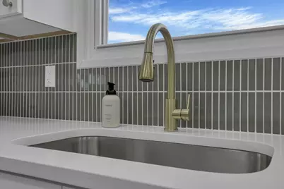 1310 Manfeld Drive, Columbus, OH 43227 - Photo 9