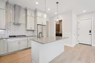 2842 Gunnison Dr, Columbus, OH 43228 - Photo 5