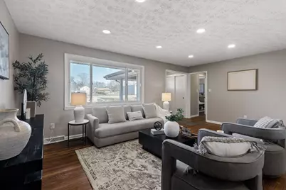 19 E Oak Street, Canal Winchester, OH 43110 - Photo 5