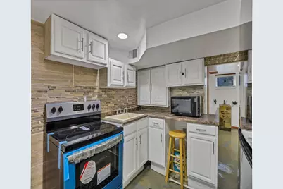 1751 Bide A Wee Park Avenue, Columbus, OH 43205 - Photo 21