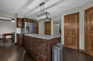 956 Crystal Cay Ct, Columbus, OH 43230 - Photo 9