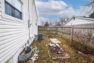 585 Hillsdale Dr, West Jefferson, OH 43162 - Photo 31