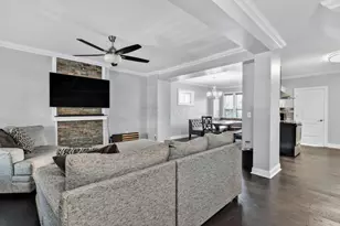 827 S 22nd St, Columbus, OH 43206 - Photo 3