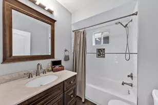 827 S 22nd St, Columbus, OH 43206 - Photo 9