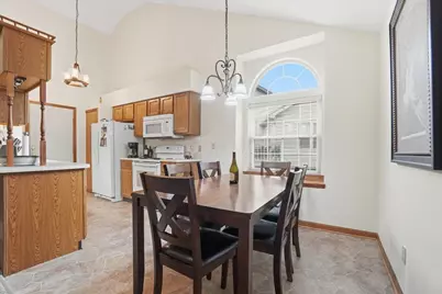 402 Woodside Place, Bellefontaine, OH 43311 - Photo 11