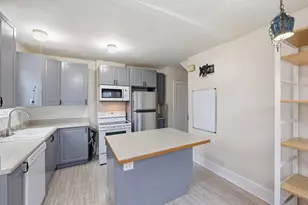 2710 Dayton Ave, Columbus, OH 43202 - Photo 7