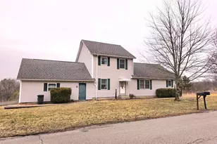 141 Meadowpark Dr, Cambridge, OH 43725 - Photo 1