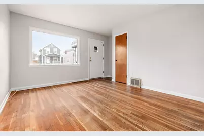 396 S Hague Avenue, Columbus, OH 43204 - Photo 9