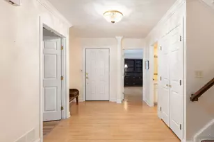 5671 Bastille Pl, Columbus, OH 43213 - Photo 5