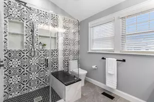 107 E Dunedin Rd, Columbus, OH 43214 - Photo 19