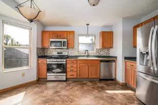 1040 Greeley Dr, Galloway, OH 43119 - Photo 11