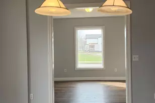 494 E Main St, Newark, OH 43055 - Photo 9