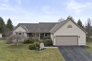 7800 Narrow Leaf Ct, Blacklick, OH 43004 - Photo 1