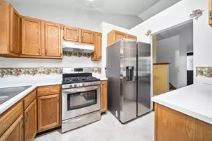 477 Courtland Ln, Pickerington, OH 43147 - Photo 3